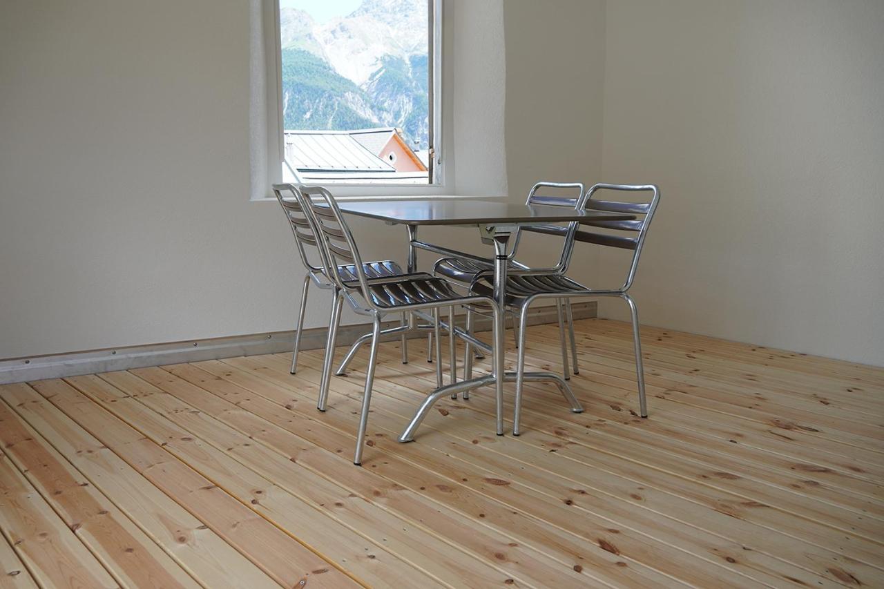 Chasa Fent, Sent Scuol im Engadin Apartment Bagian luar foto